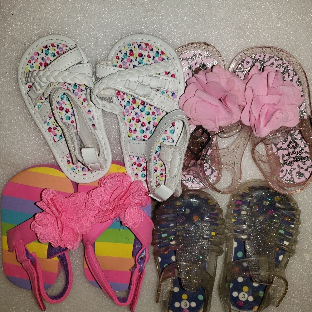 Little girls size 3-6 months 4 shoe lot